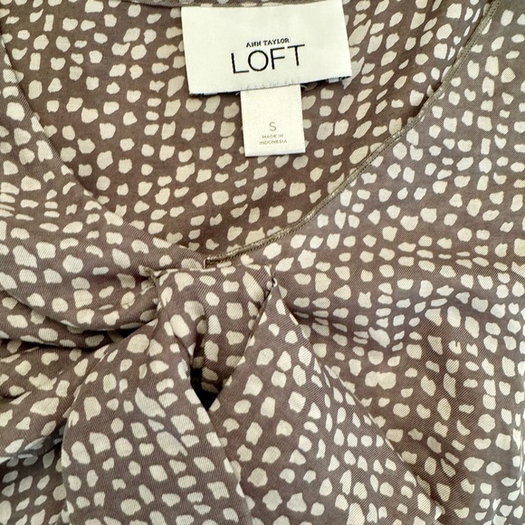LOFT Ann Taylor tan white dotted pullover ladies tank top blouse size small EUC - Picture 9 of 9